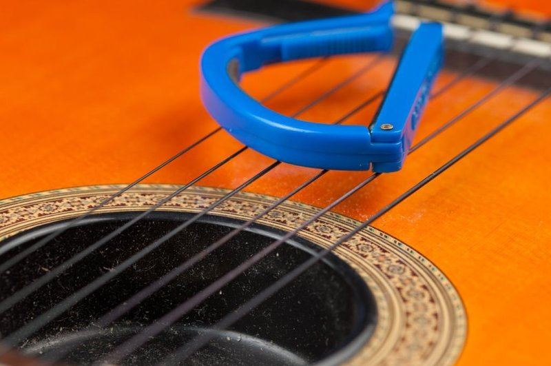 Use Rubber Bands to Sound out Acoustics