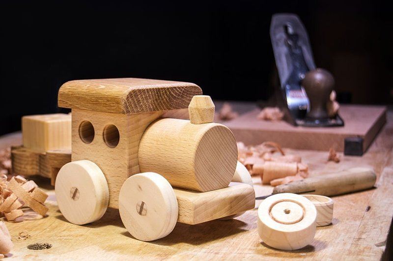OTC 100% Natural Wooden Toys Arts & Crafts Table